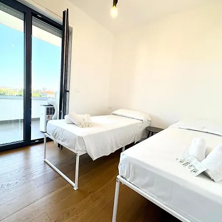 Bari- Private Terrace- 500 M From The Center Apartament Bari